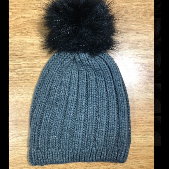 Steve Madden Accessories - Steve Madden Gray Beanie